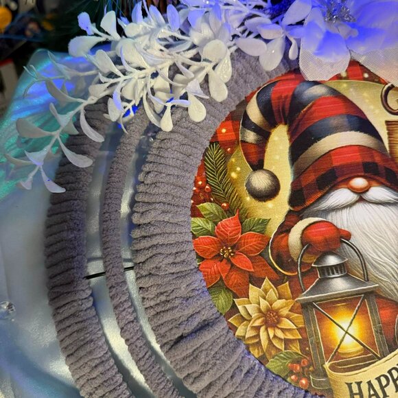 15" Gnome Holiday Wreath - Picture 3 of 6